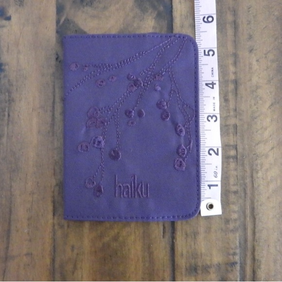 Haiku RFID Passport Holder - Picture 8 of 8